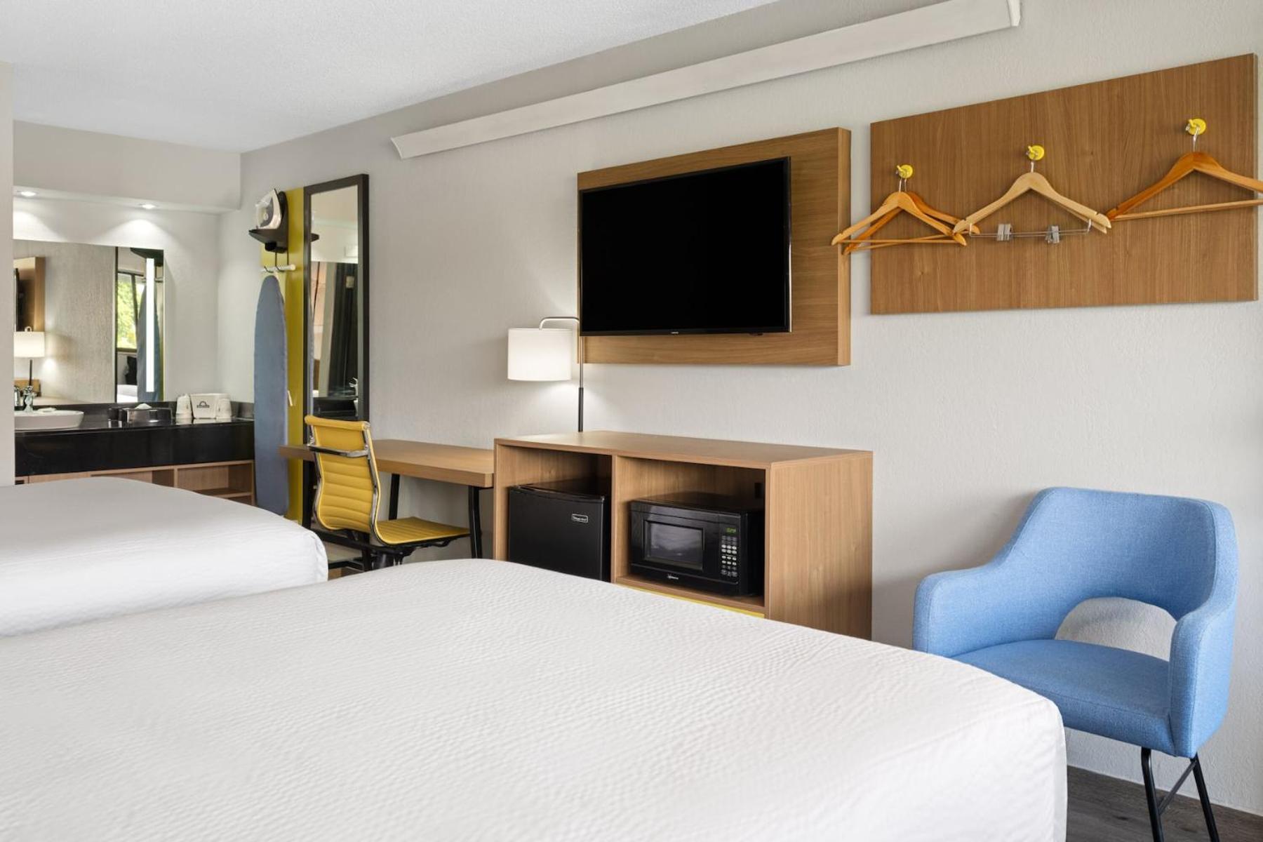 Days Inn By Wyndham Columbus Worthington Buitenkant foto