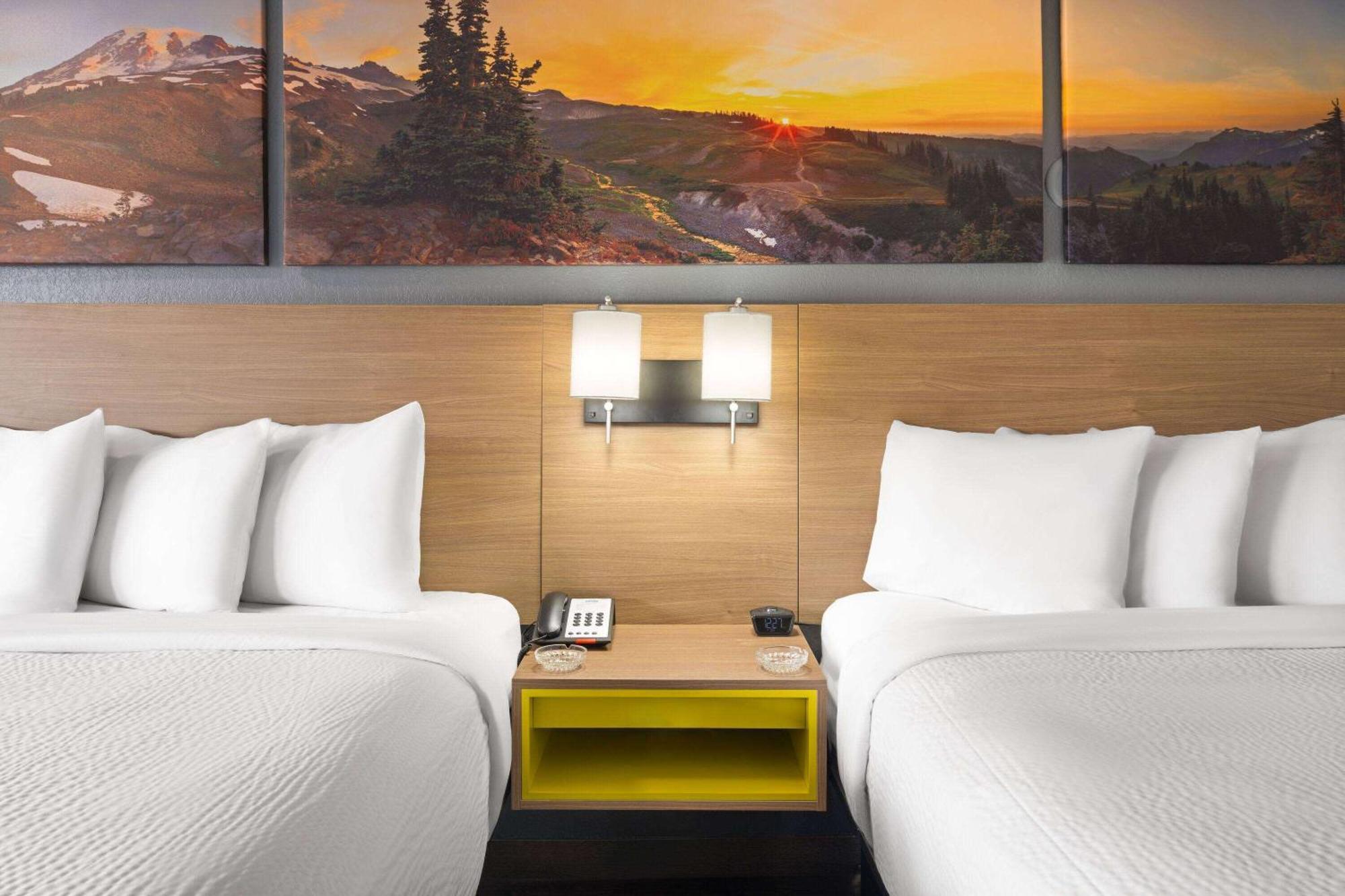 Days Inn By Wyndham Columbus Worthington Buitenkant foto