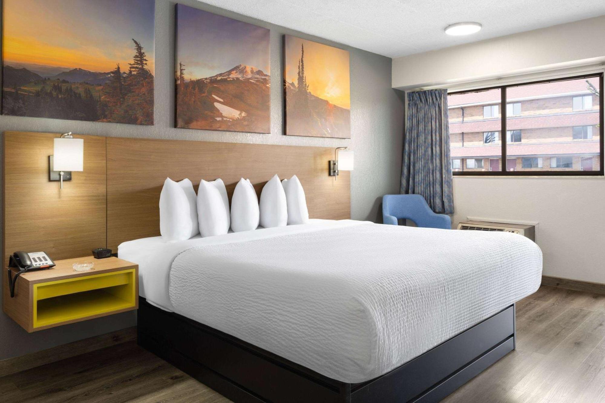 Days Inn By Wyndham Columbus Worthington Buitenkant foto